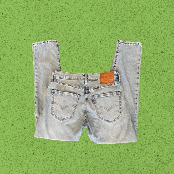 LEVIS JEANS - Picture 2 of 3